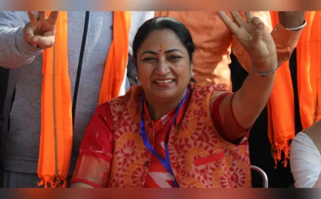 Shock at Jan Sunwai: Delhi CM Rekha Gupta Attacked While Presiding Over Public Hearing