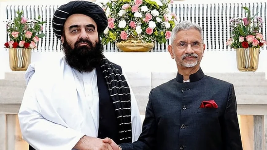 “Muttaqi’s Delhi Press Meet Sparks Outrage: Taliban Faces Global Backlash Over Women’s Exclusion”