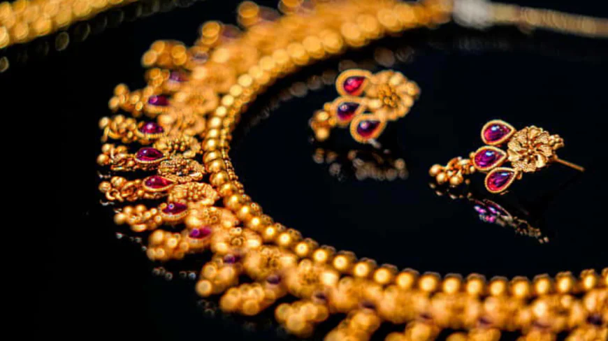 My ₹8 Lakh Car Is Now Worth ₹1.5 Lakh — But Her Gold Has Gone Through the Ro