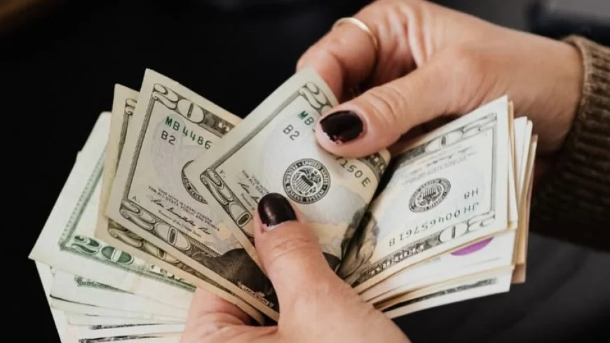 Treat Yourself, But Smarty: Enjoy Life Without Burning Through Your Savings