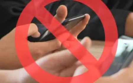Why Israel Is Banning Mobile Phones in Primary Schools From February