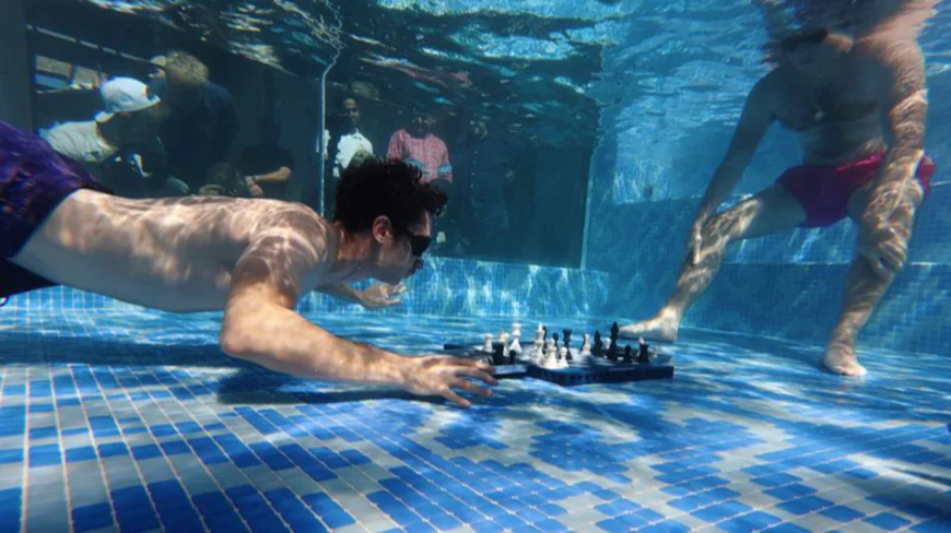 Checkmate Beneath the Waves: Niemann’s Daring Win in Cape Town’s Underwater Chess Arena