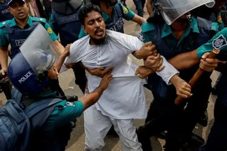 Bangladesh Violence Turns Fatal as Mob Burns Opposition Leader’s Home, Child Killed