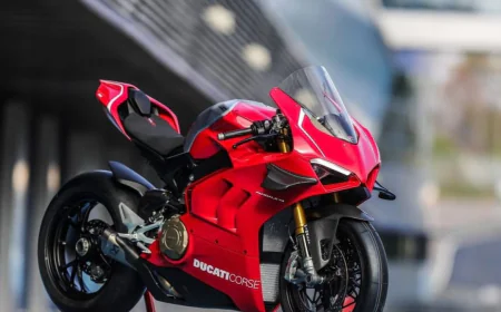 Ducati Panigale V4 S Wins Performance Bike of the Year at Autocar Awards 2026