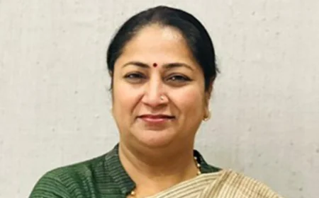 Delhi Marks First Anniversary with 500 New E-Buses, Unveils Strict Safety Framework After Fatal Accident